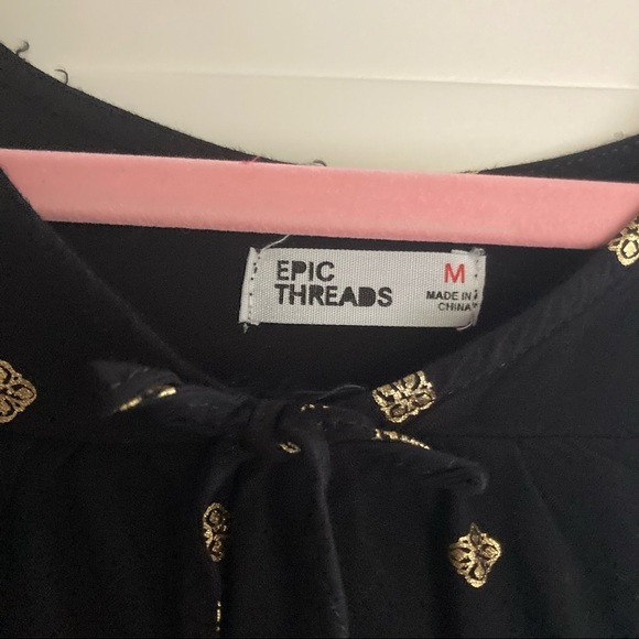🌸3/$30🌸 Epic Threads Girls’ Black Flowy Blouse - Picture 6 of 6